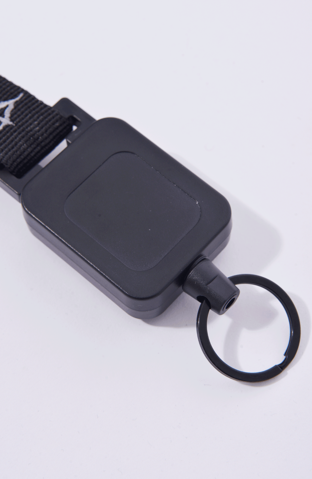 Luda - Black Retractable Keychain