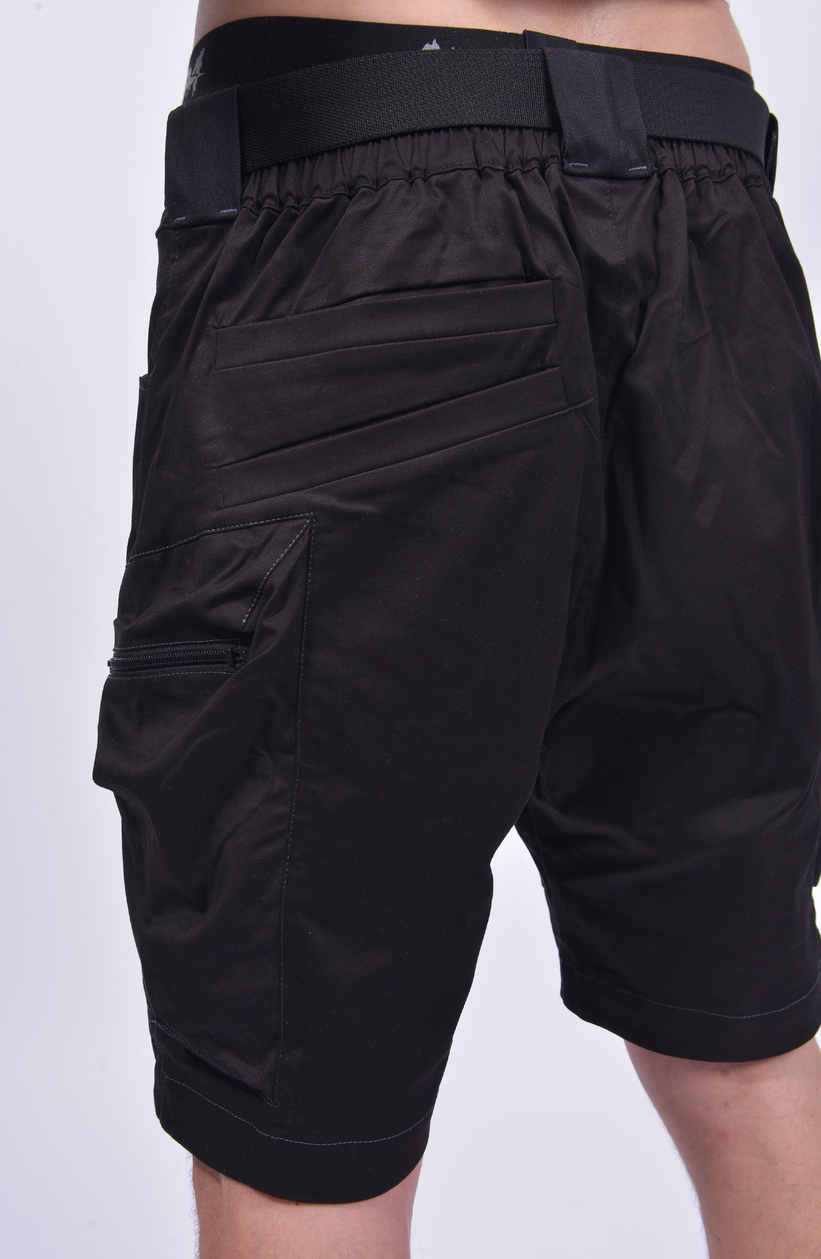 Luda - Buckle Shorts - Black