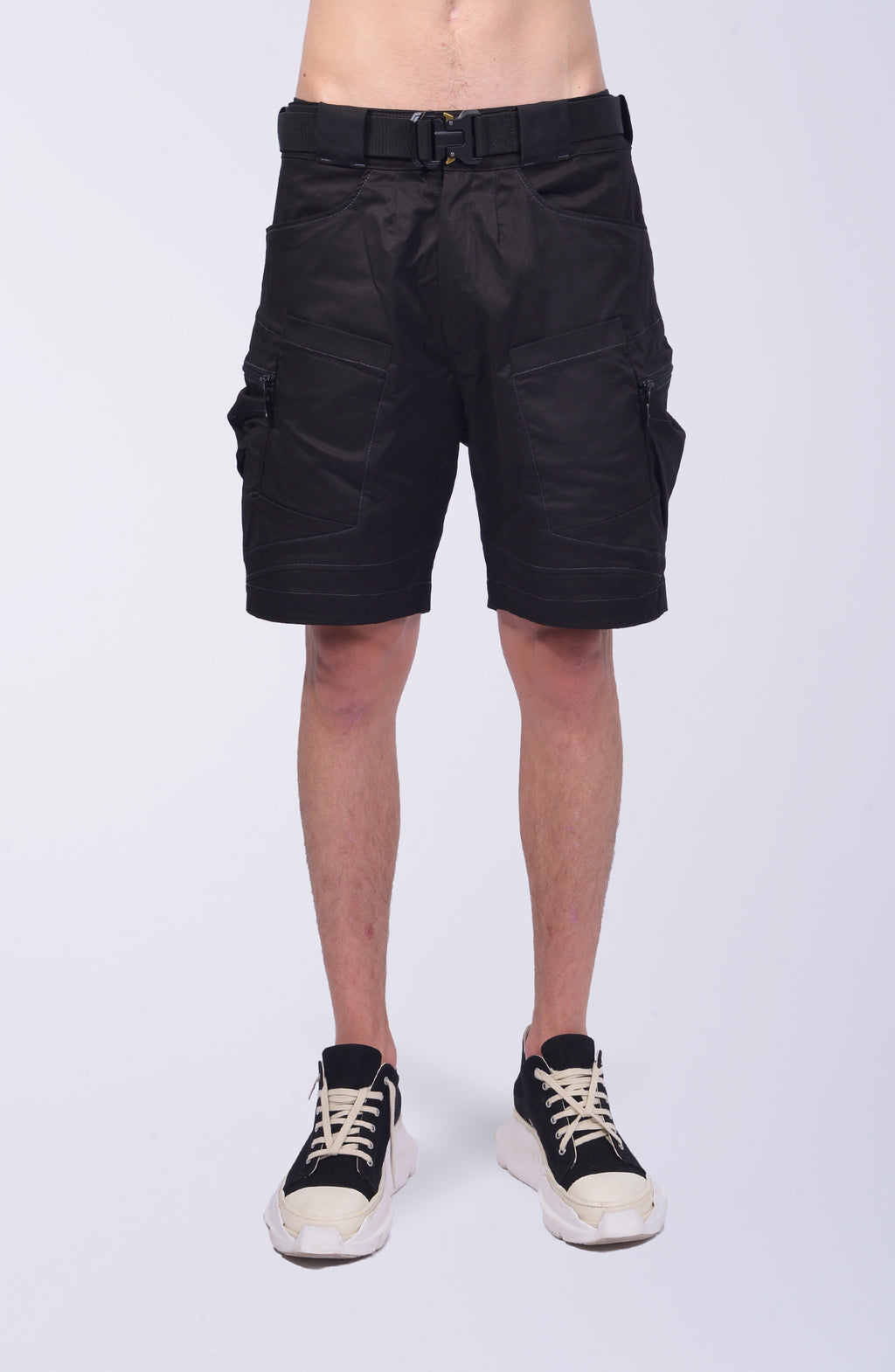 Luda - Buckle Shorts - Black
