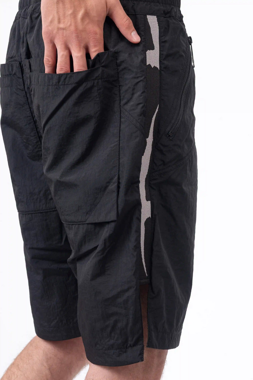 Luda - Side Split Shorts