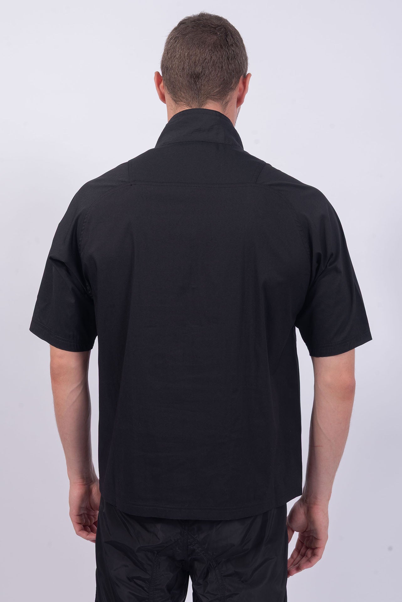 Luda - Pockets  T-Shirt