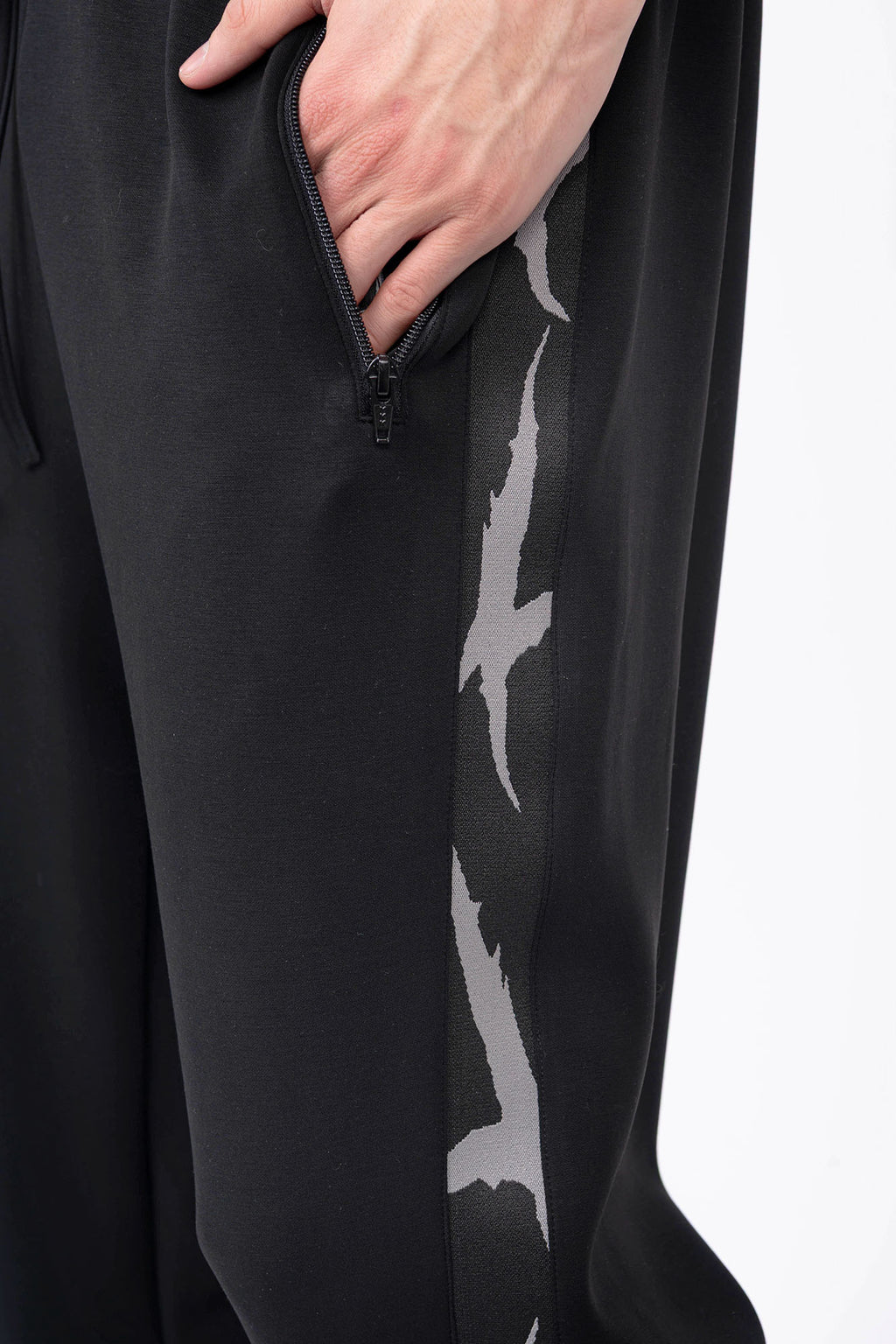 Luda - Elasticated Cuff Pants Black