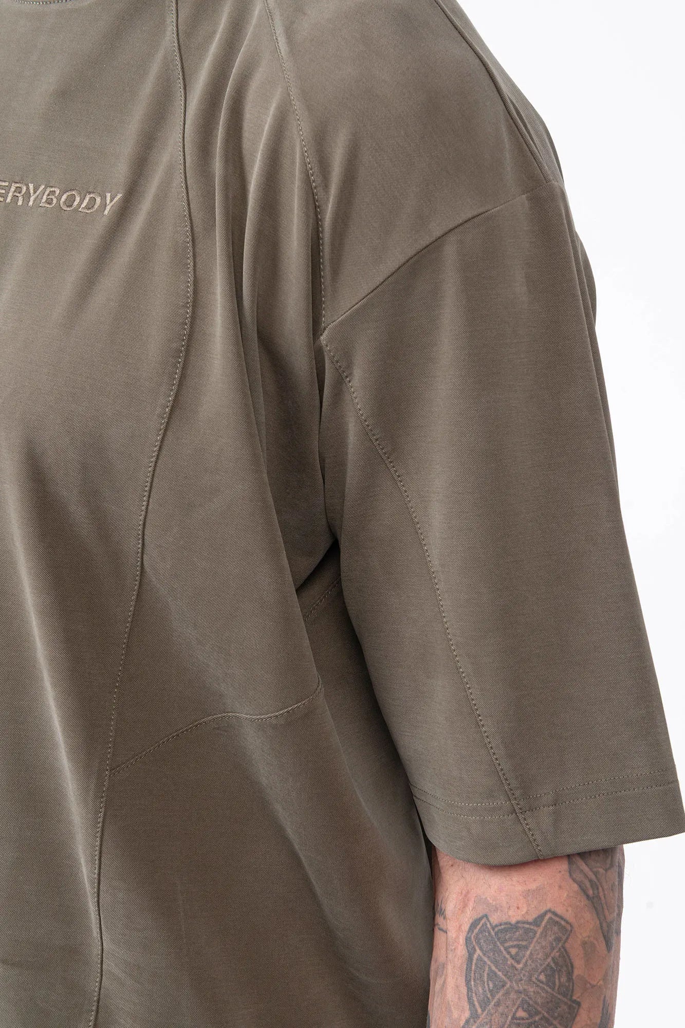 Luda - Embroidery Stretch T-Shirt Olive Green