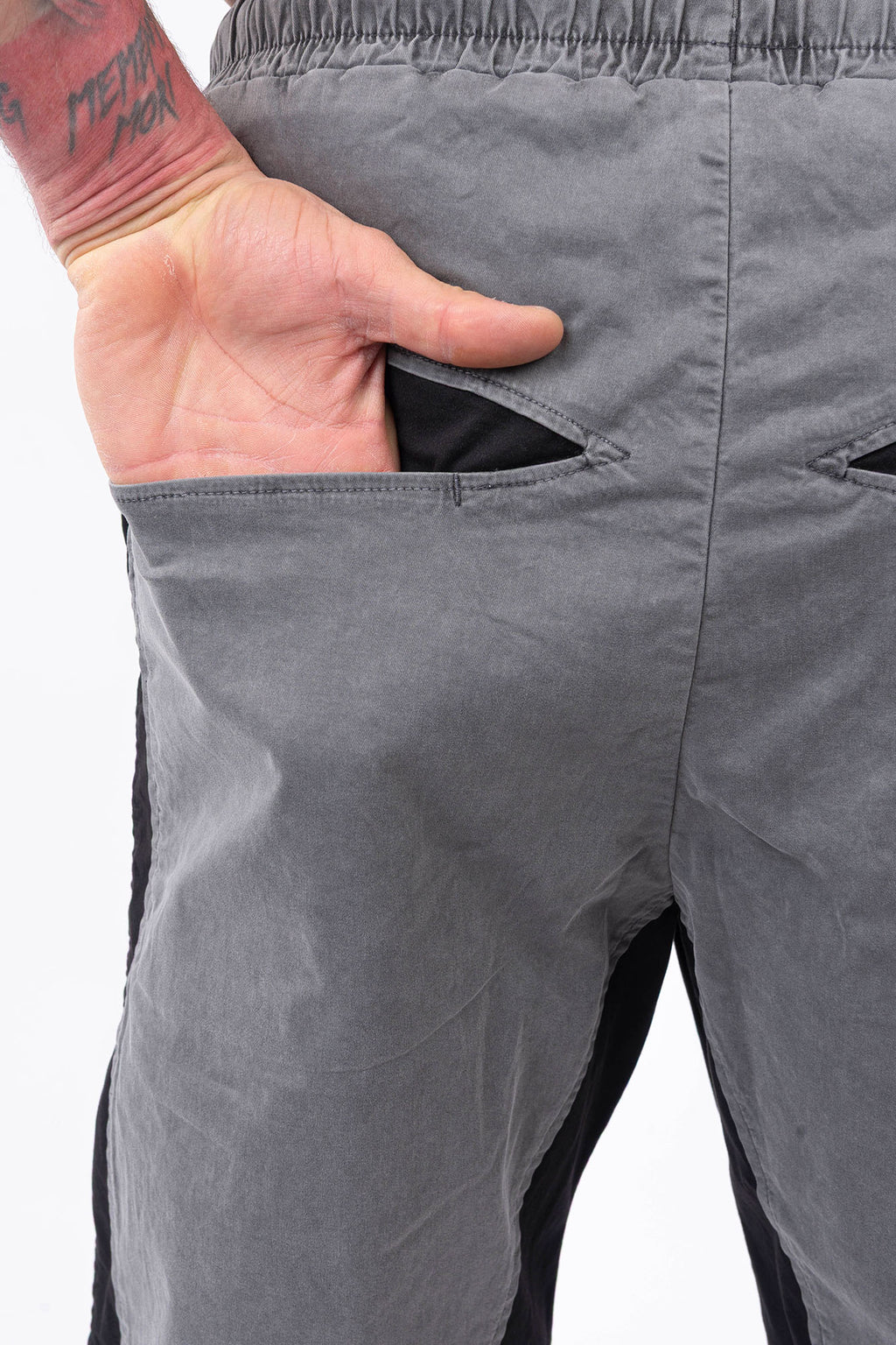 Luda - Cotton Jagged Shorts - Light