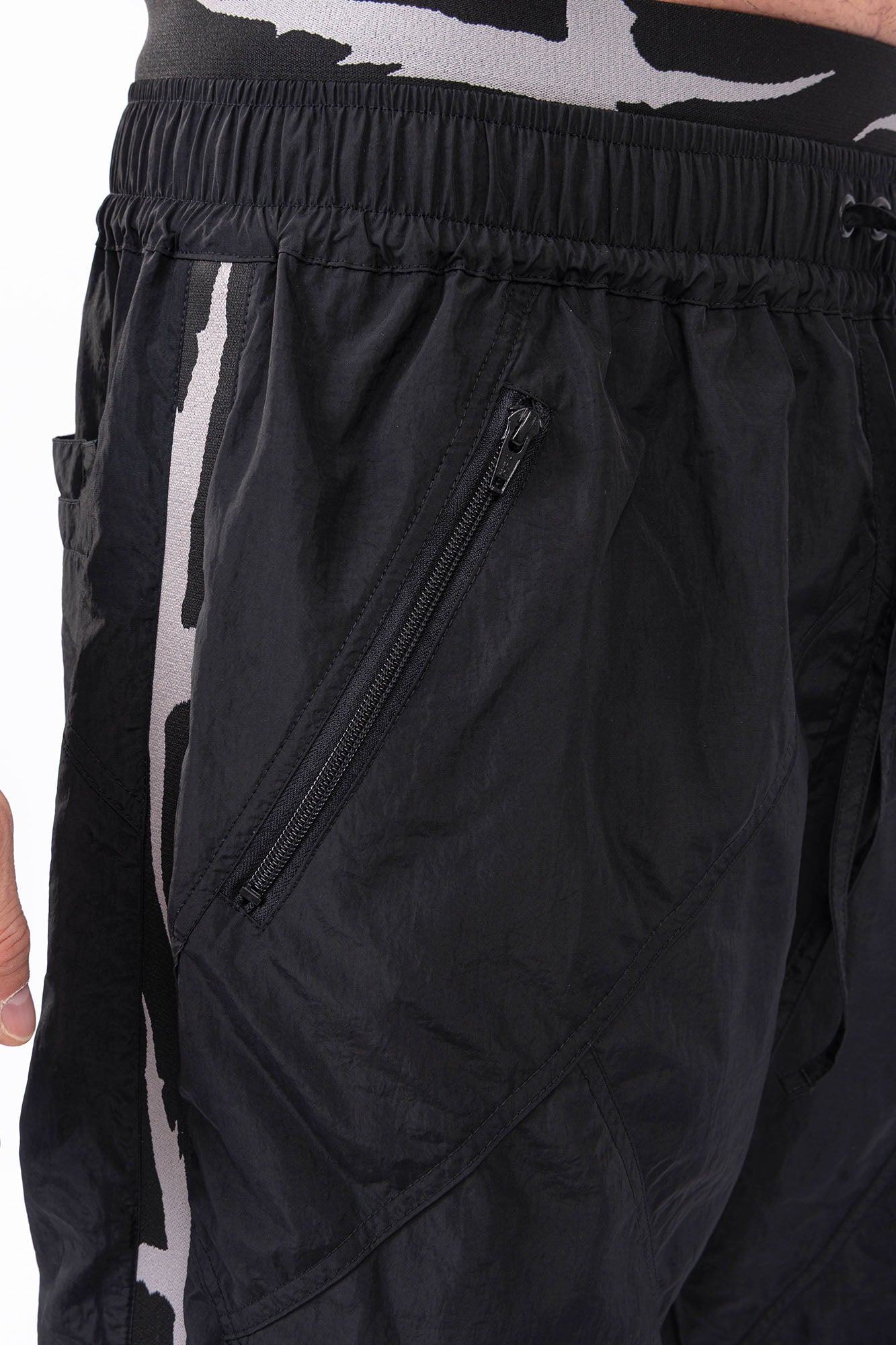 Luda - Zip Mesh Ventilation Pants