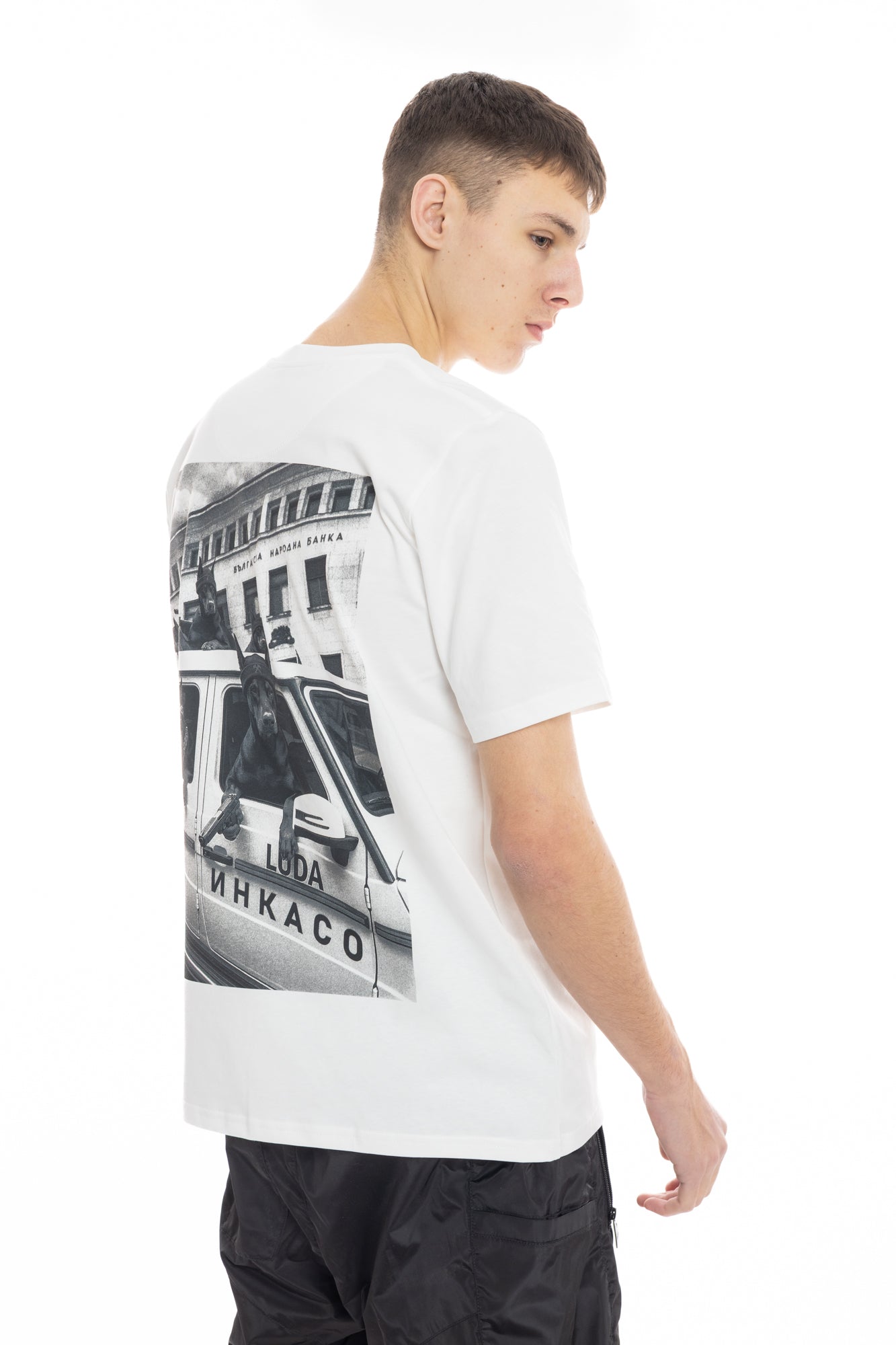 Luda - Инкасо T-Shirt