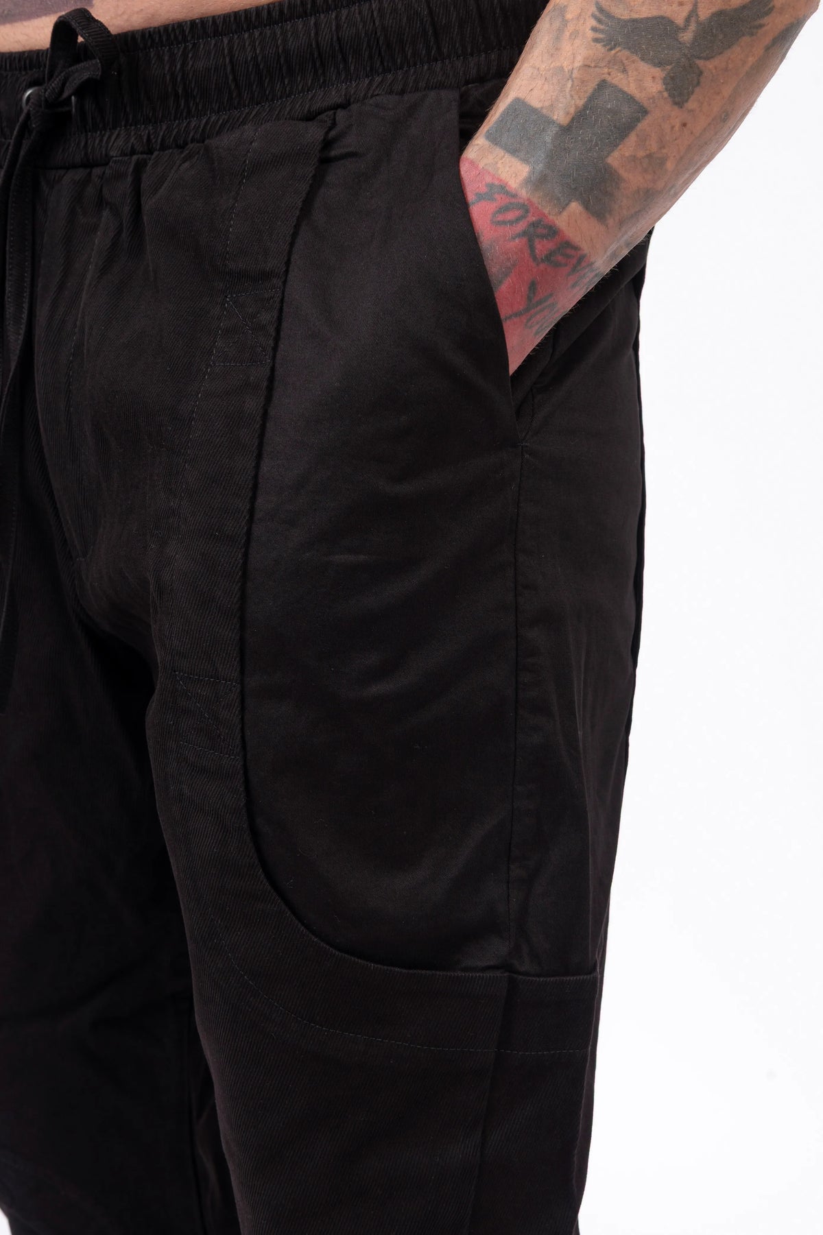 Luda - Diagonal Black Trousers