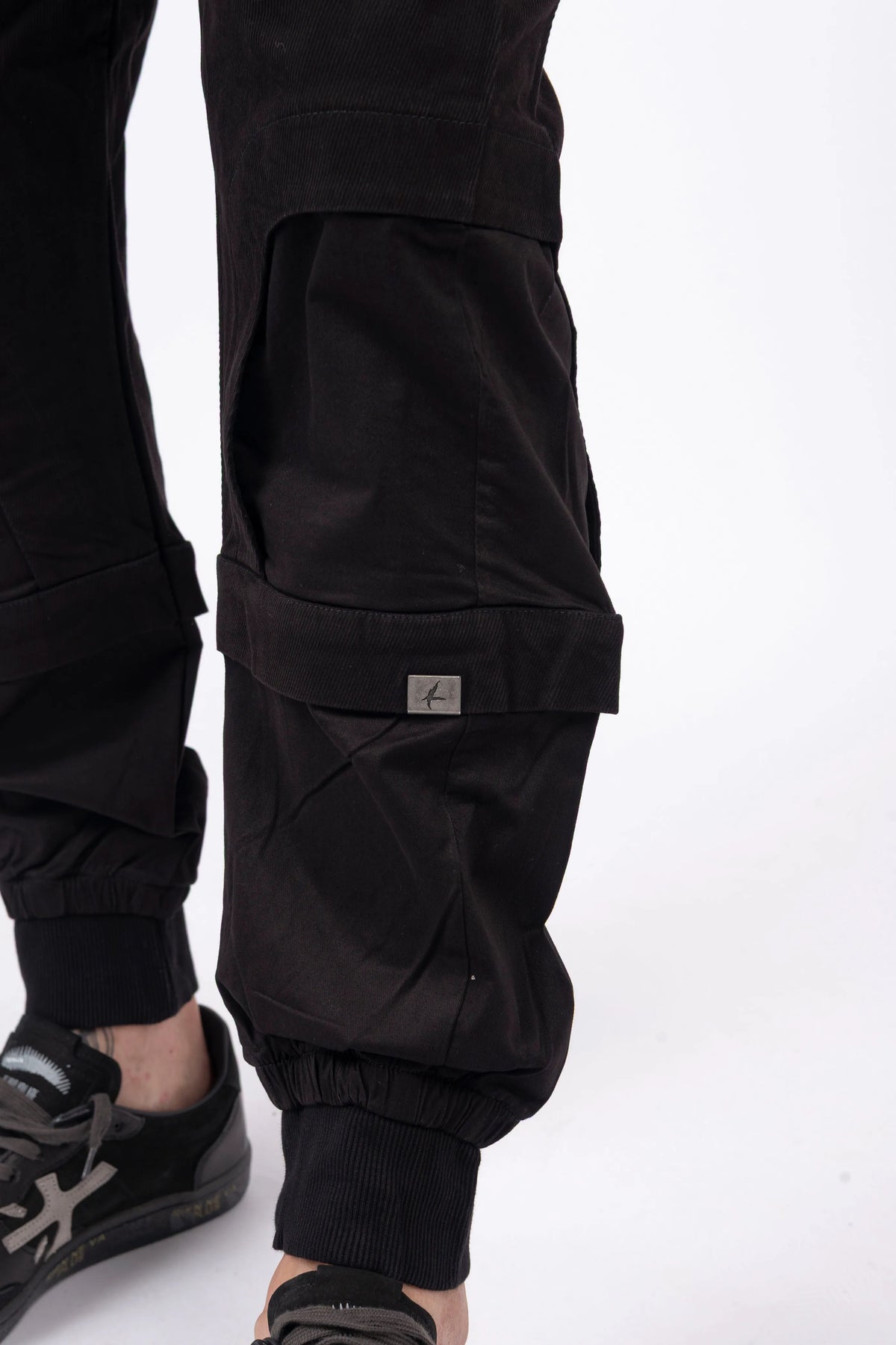 Luda - Diagonal Black Trousers