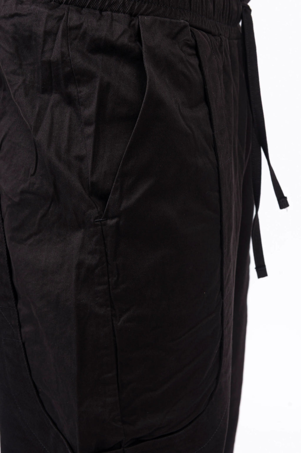 Luda - Diagonal Black Trousers