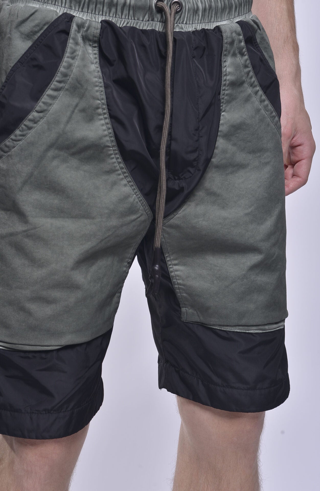 Luda - Big Pockets Shorts