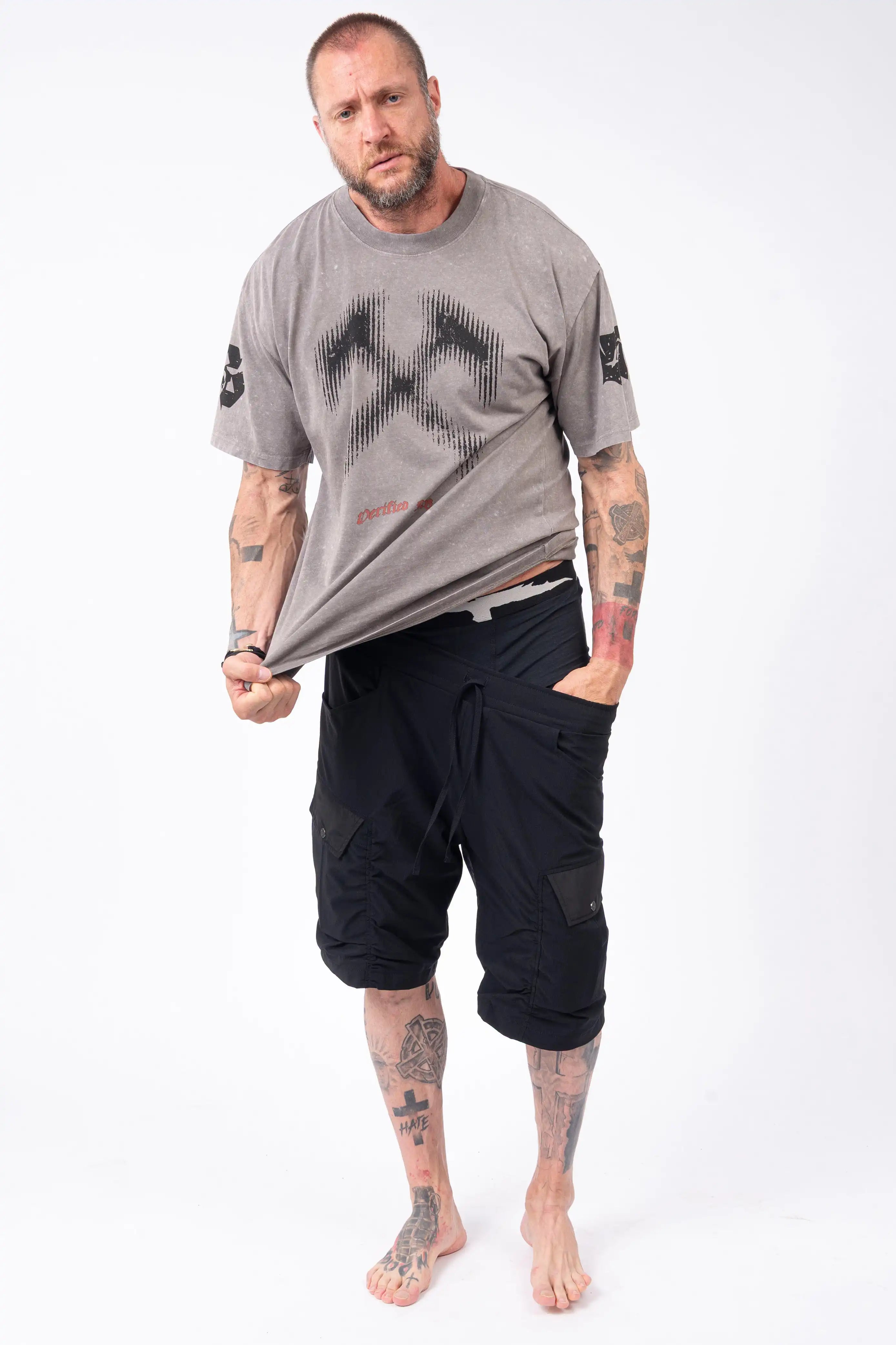 Luda - Cargo All Black Shorts