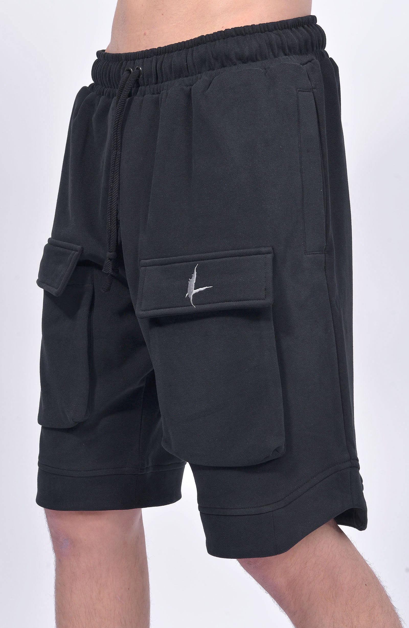 Luda - Pocket Embroidery Shorts