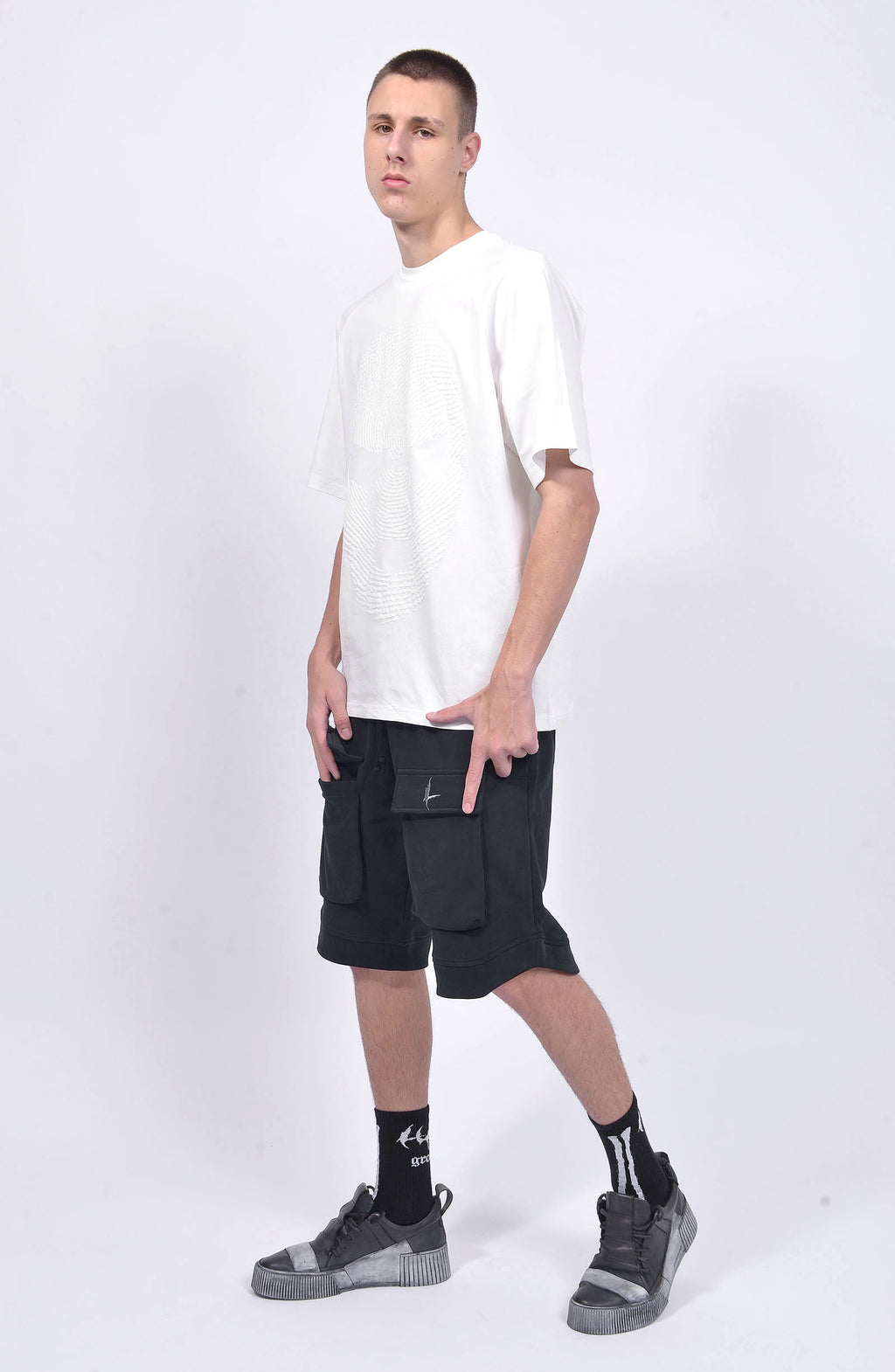 Luda - Pocket Embroidery Shorts